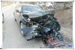 丰田国产车对撞视频播放,惊心动魄的碰撞瞬间揭秘