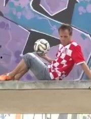 007国产搞笑视频,笑料百出，国产特工大秀幽默风度